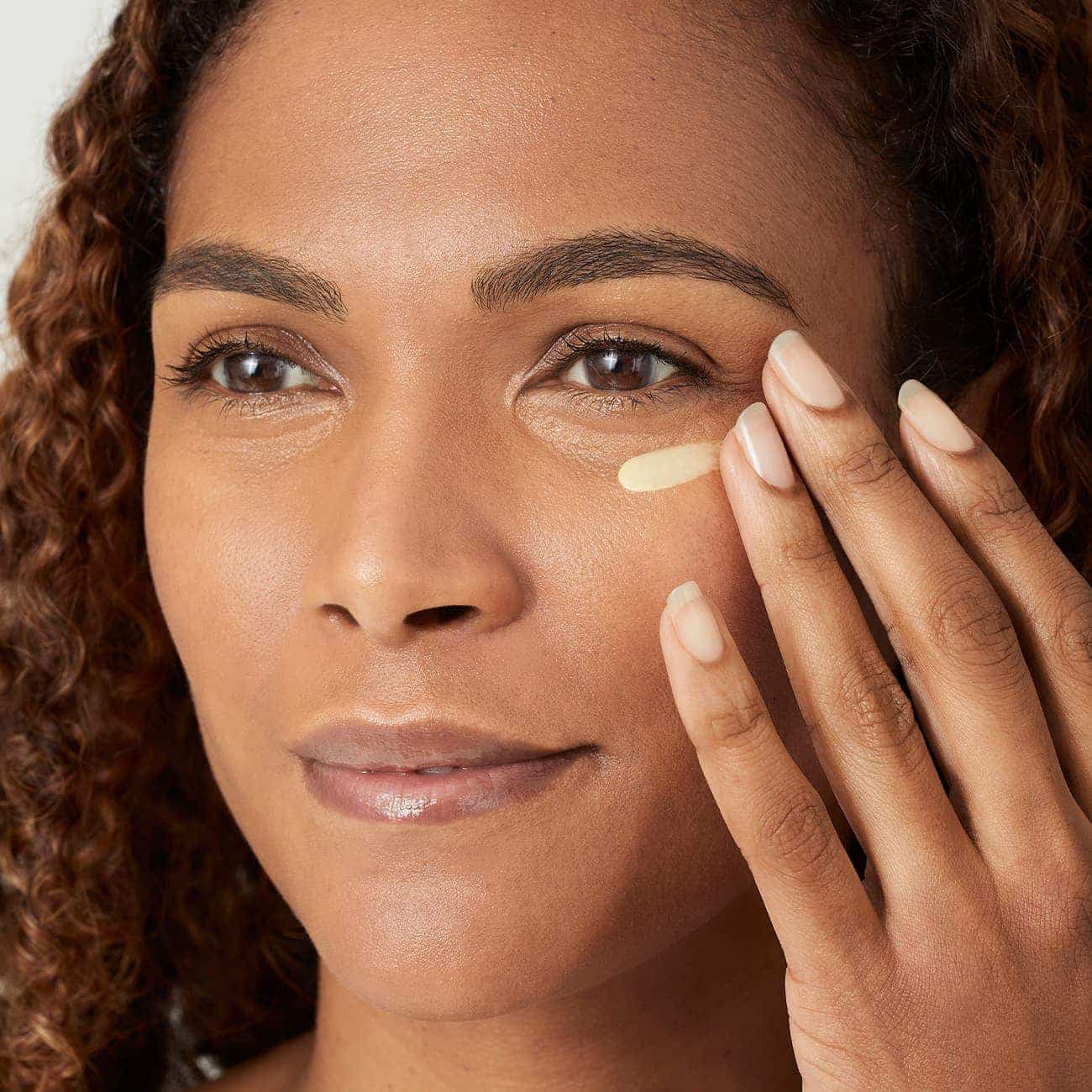 How Do Eye Creams Work? And Do You Need To Use Them? How Do Eye Creams Work? And Do You Need To Use Them?